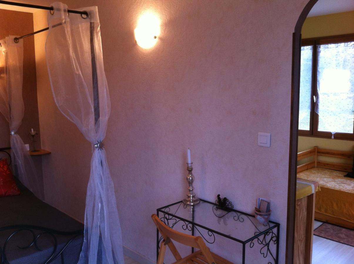 Chambre D'Hotes La Cavaille Veyrines-de-Vergt 외부 사진